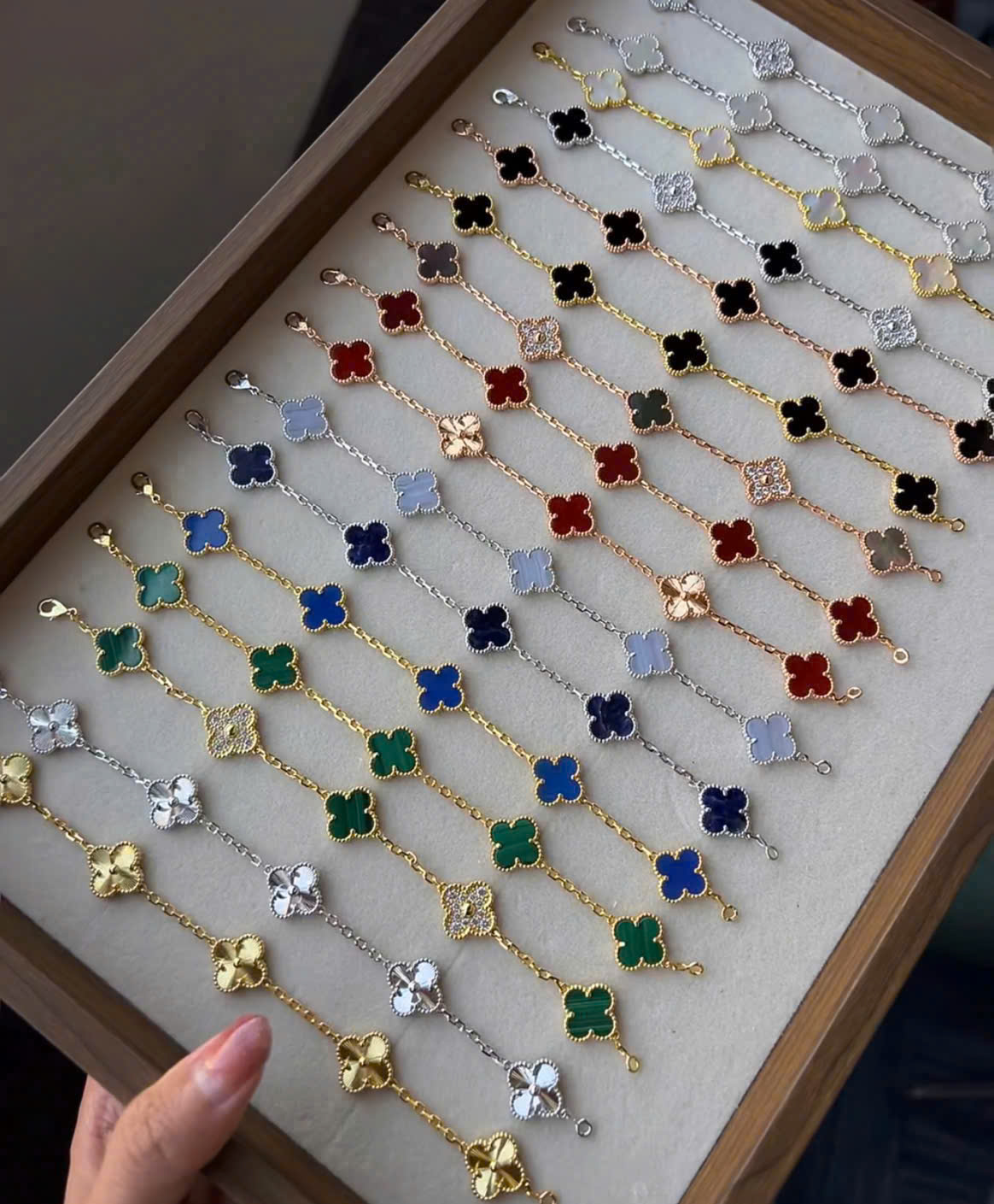 mặt dây chuyền van cleef
